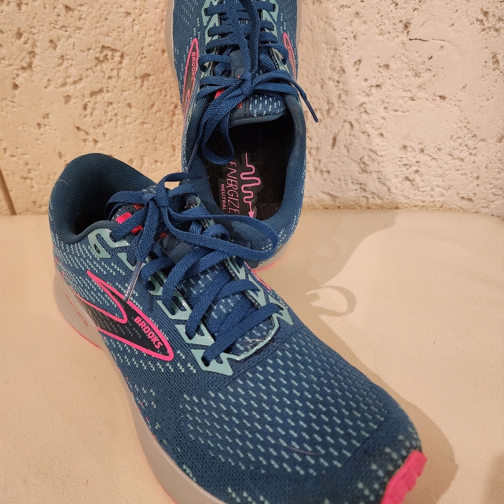 Brooks Levitate 5 Womens running shoes